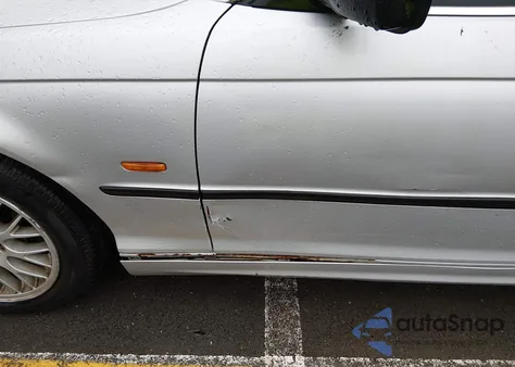 1999 BMW 328I z USA, uszkodzony, nr VIN WBAAM5338XFR00810